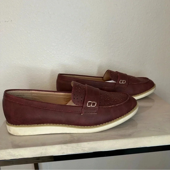 Journee Collection Whitney Menswear Inspired Slip On Red Loafer Size 10 - Picture 4 of 8